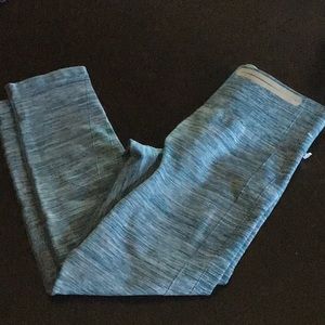 UNDER ARMOUR heathered teal 3/4 leggings